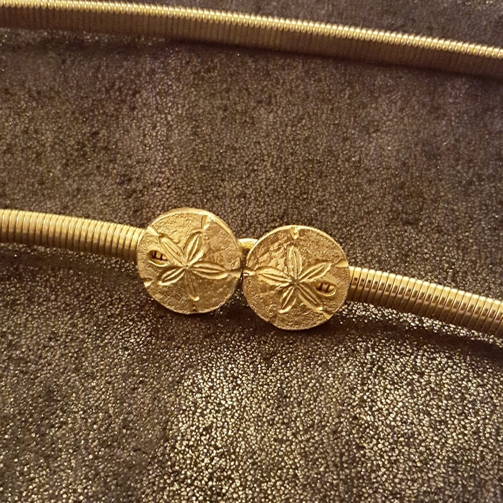 Vintage sand dollar electroplate stretch belt